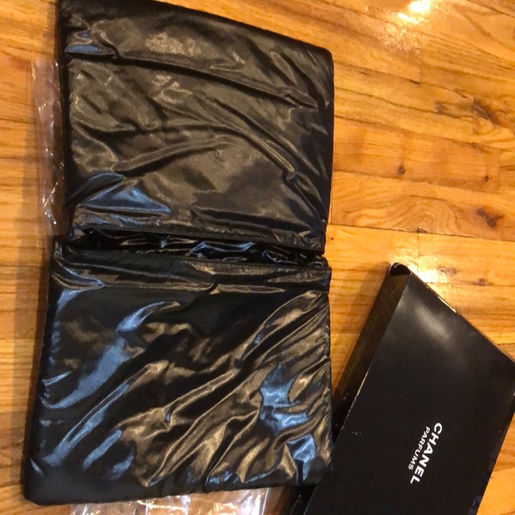 Chanel wet bag - Picture 4 of 5